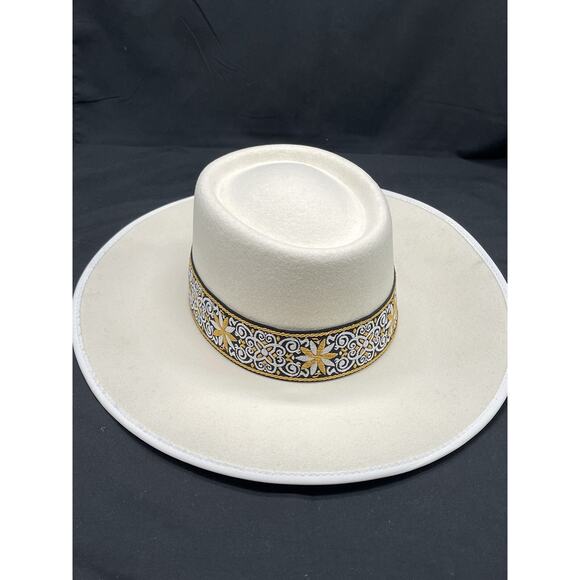 Femsee Wool Hat Sz Medium Cream Color Embroidery Band - Picture 8 of 16